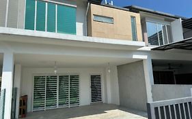 D'Sally Homestay KLIA Sepang